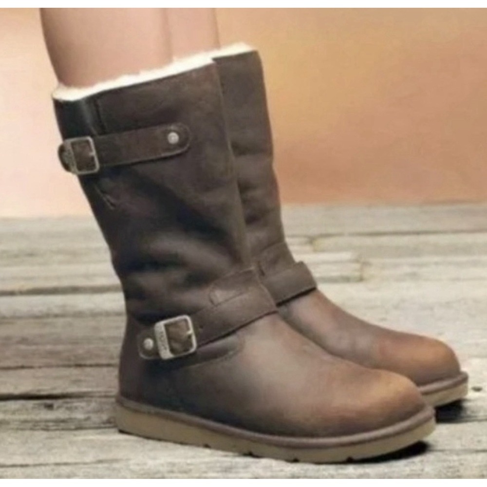 UGG 5678 Kensington Leather Buckle Boot Size 10 Brown Water Resistant Moto